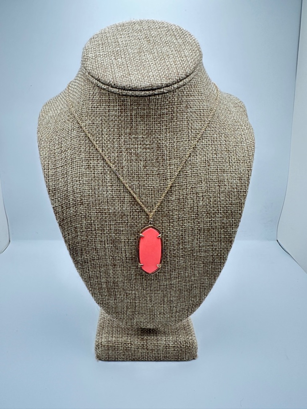 Kendra Scott Rae Long Pendant Necklace in Salmon Coral
